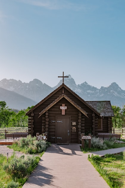 Benefits of Church Camps for Team Building